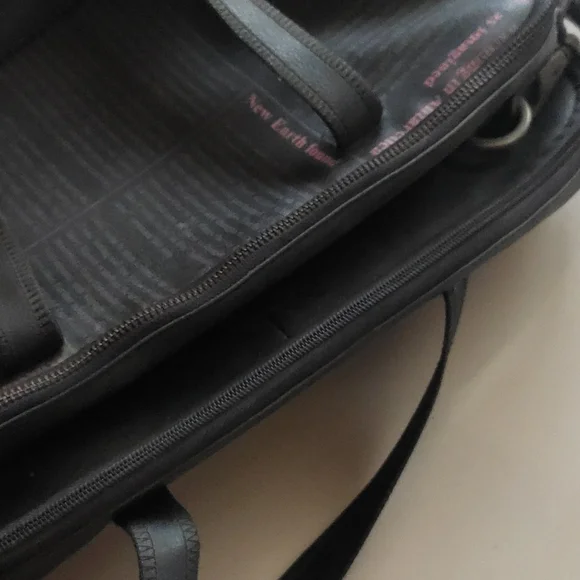 Baggit office/laptop bag - Picture 5 of 9